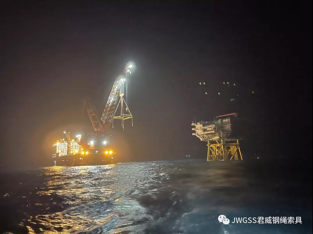 3300T 海上升壓站吊裝 3300T 海上升壓站吊裝